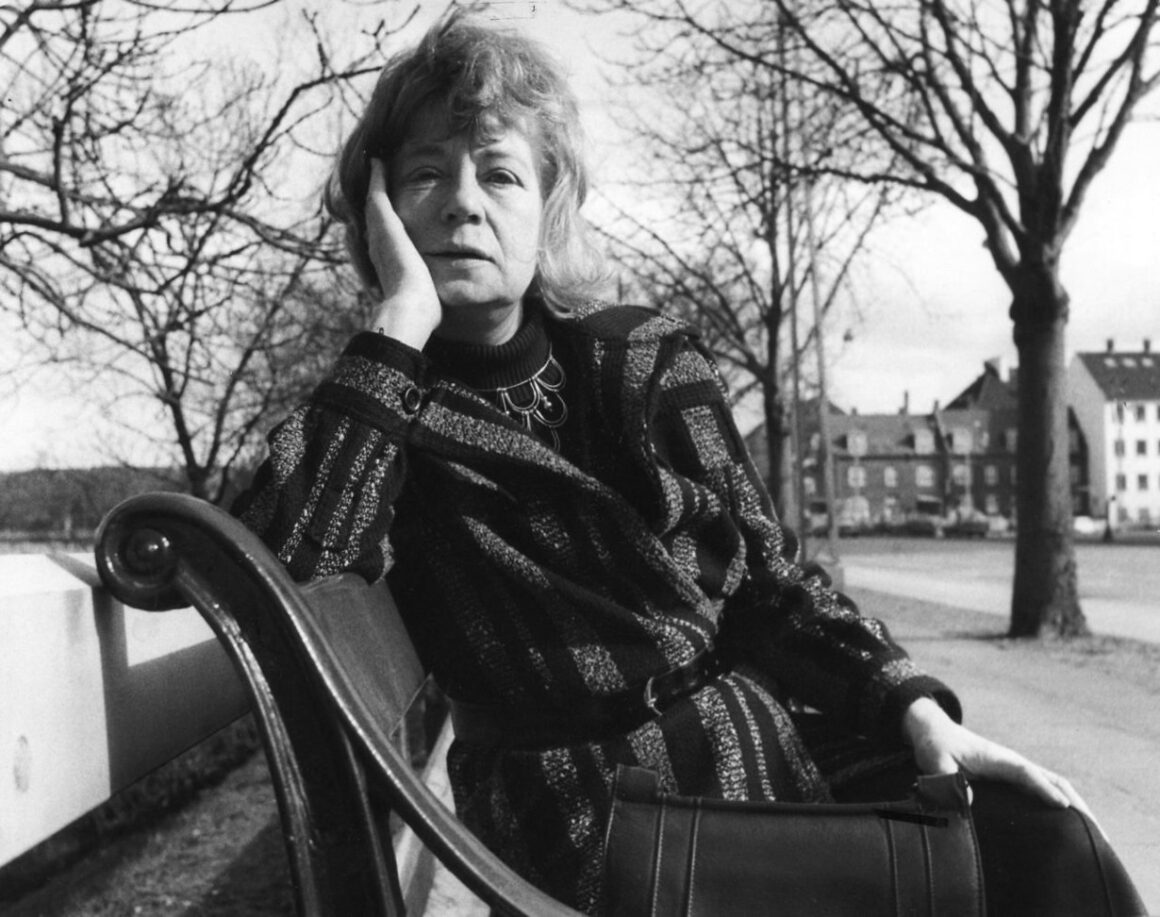 Tove Ditlevsen - Kopenhag Üçlemesi - Nordik Simit